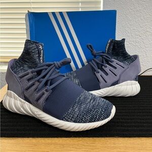 Adidas runner sneakers size 9 men